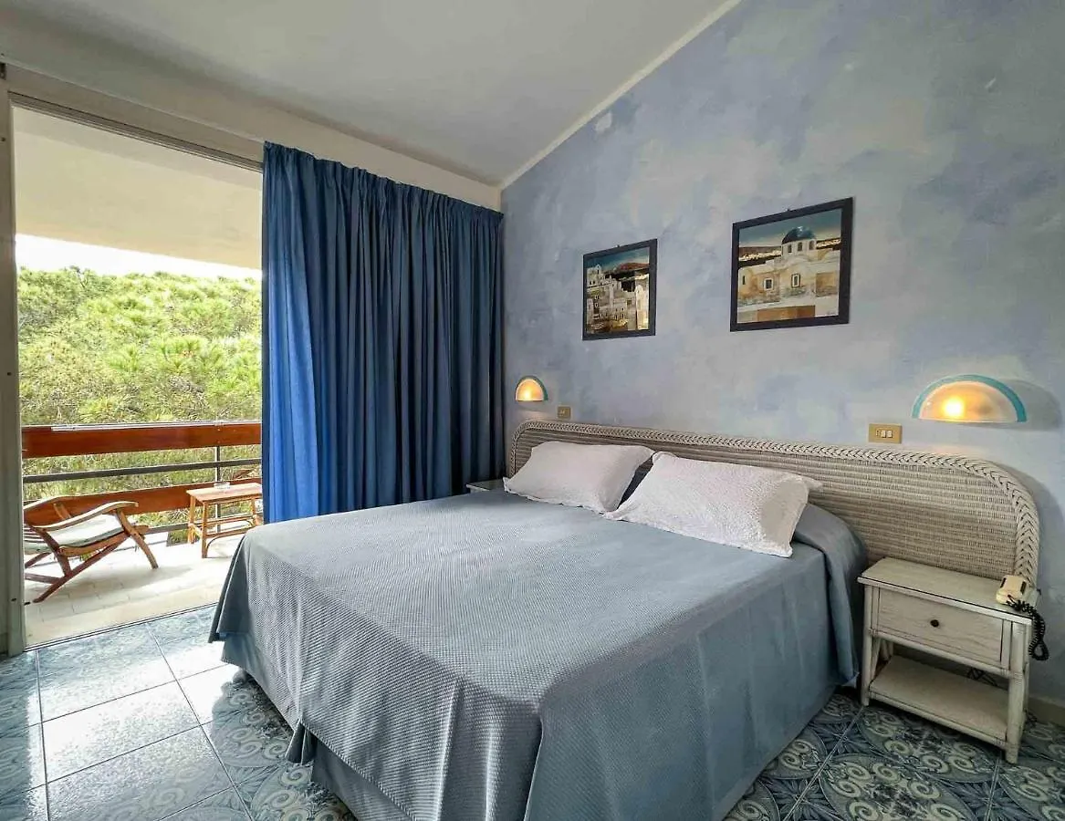 Hotel Meridiana Marina di Campo 3*,